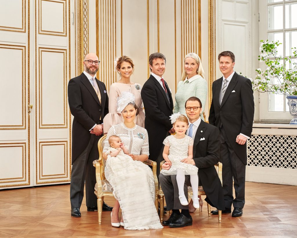Raser på kongefamiliens sosiale medier: Spesielt én kommentar går igjen på videoen med kronprinsessen