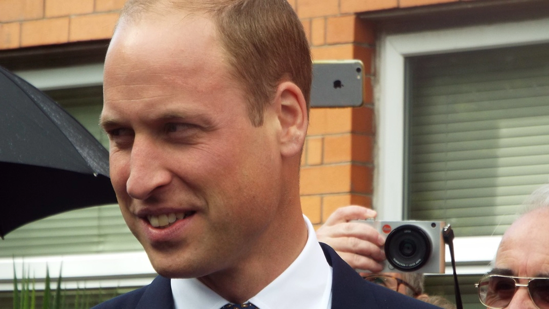 Prins William avslører: Slik er forholdet deres