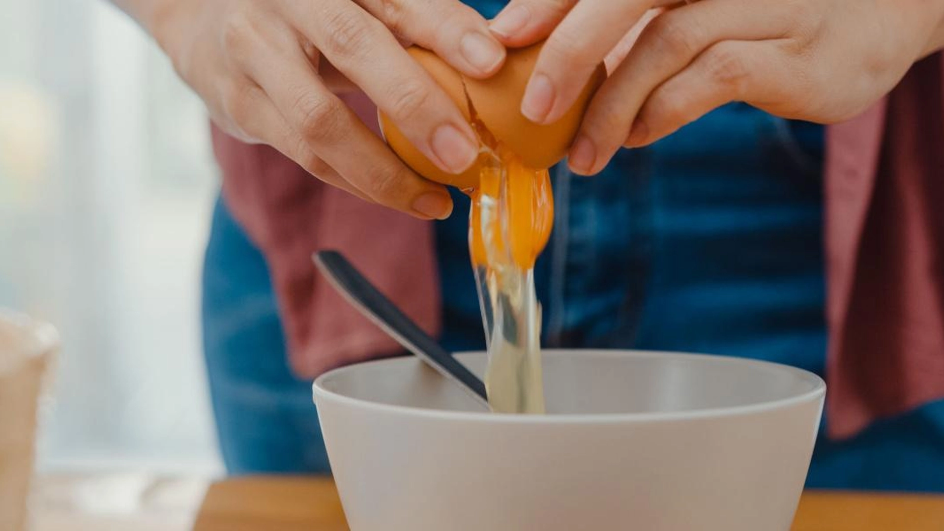 Du kan finne det i rå egg: Hva indikerer den merkelige hvite flekken?