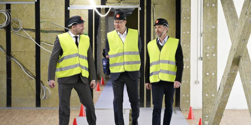 Rockwool nekter å forlate det russiske markedet: Får høy ros fra kronprinsen under besøk