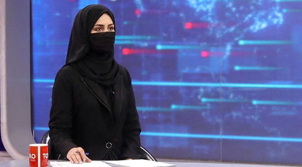 Taliban får viljen sin: Kvinnelige programledere risikerer å sparkes