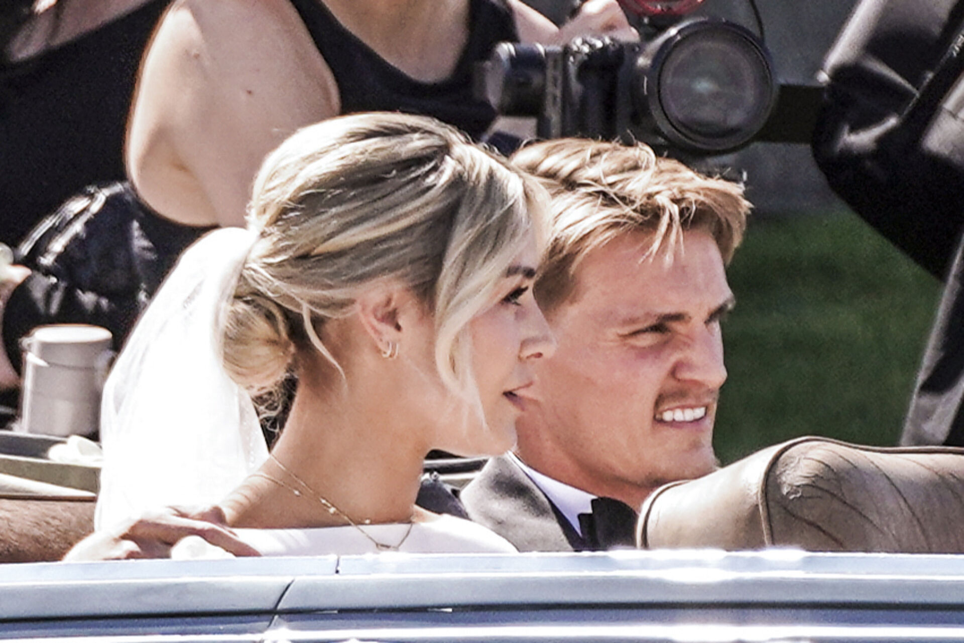 Se de rørende bildene fra bryllupet til Martin Ødegaard og Helene Spilling