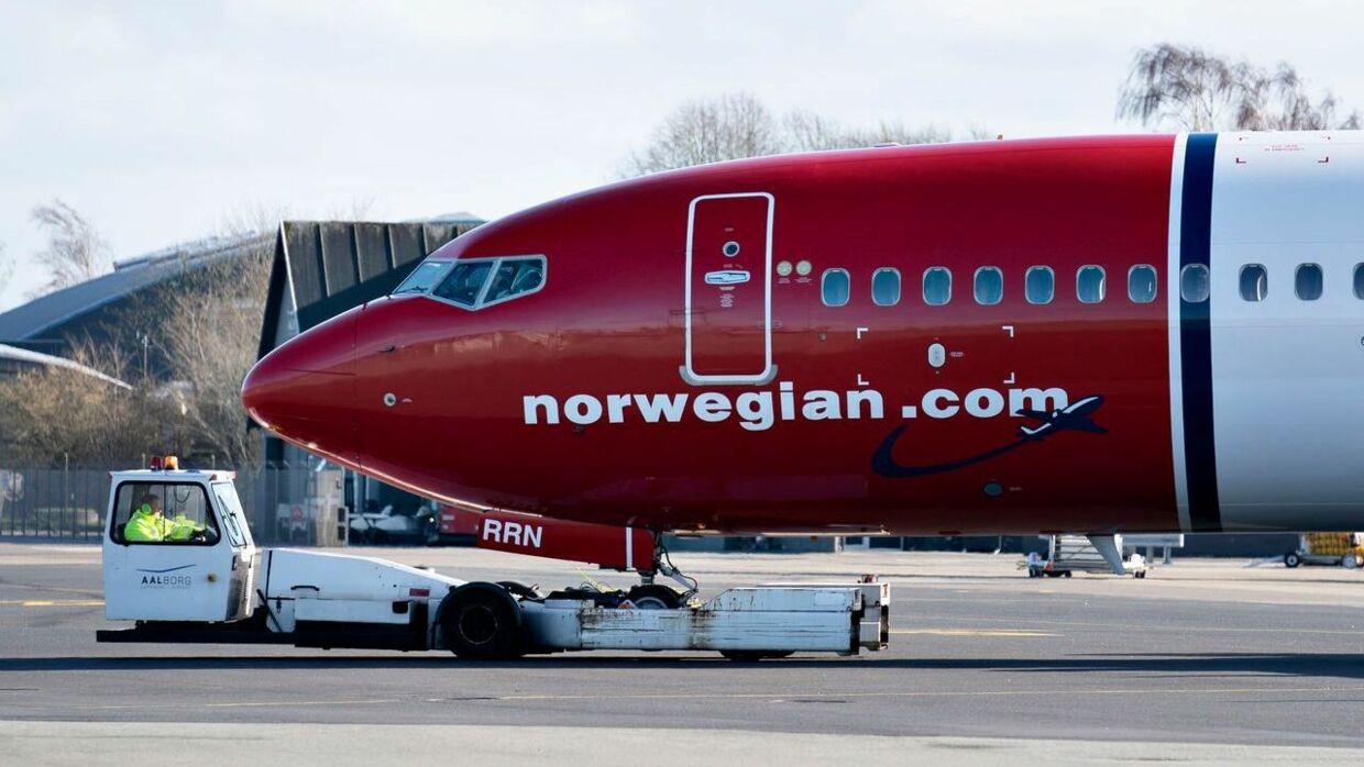 Norwegian-flyet var overbooket: 15-åring etterlatt alene