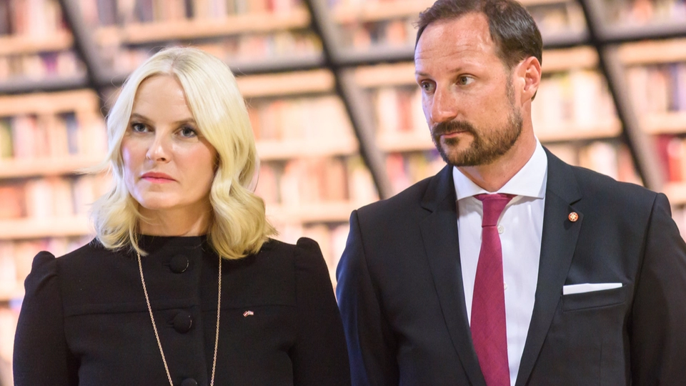 Hvilke konsekvenser vil kunngjøringen om kong Harald få for kronprins Haakon og kronprinsesse Mette-Marit?