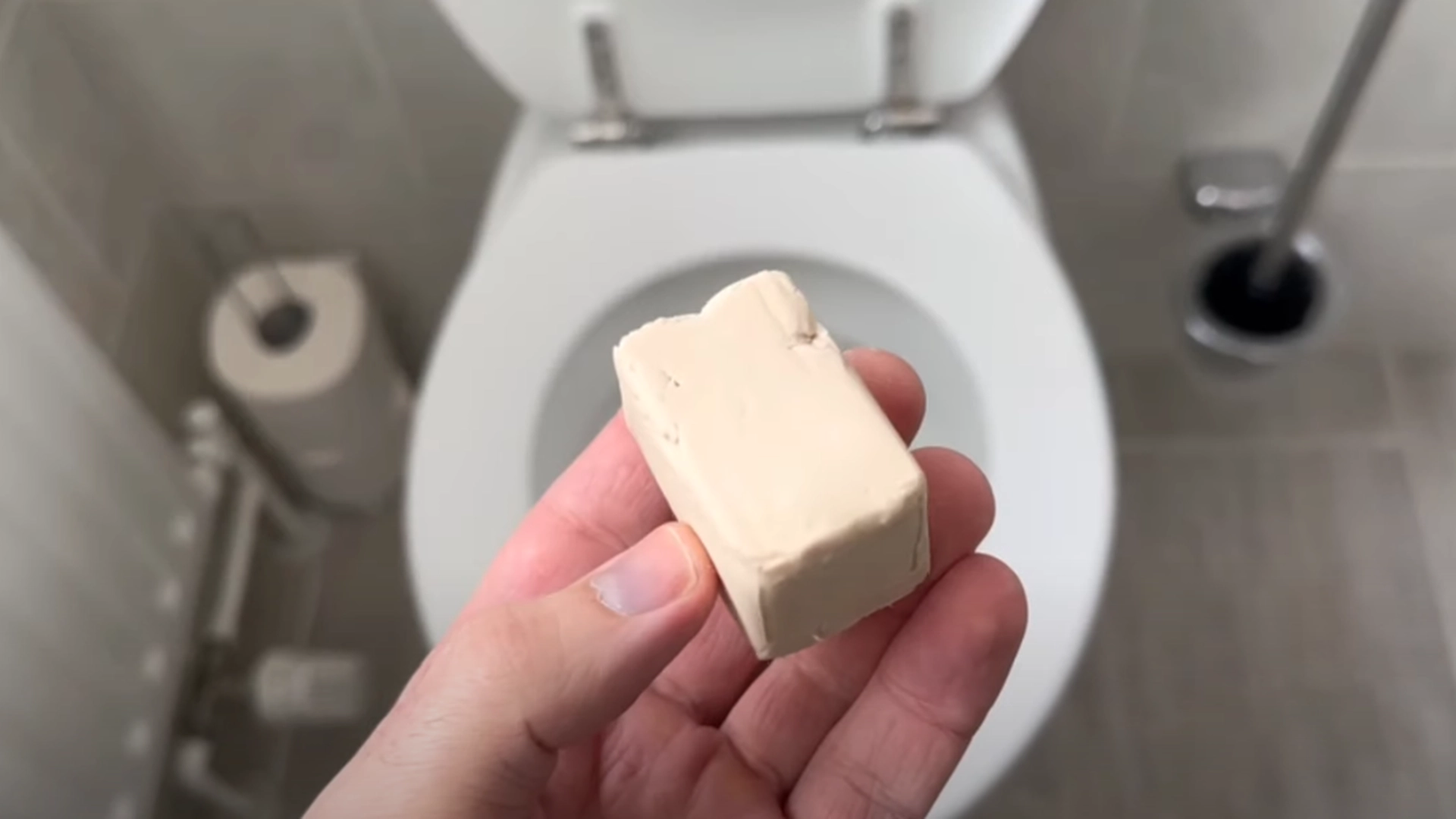 Her er «bestemors hemmelige tips» for å få toalettet til å skinne igjen