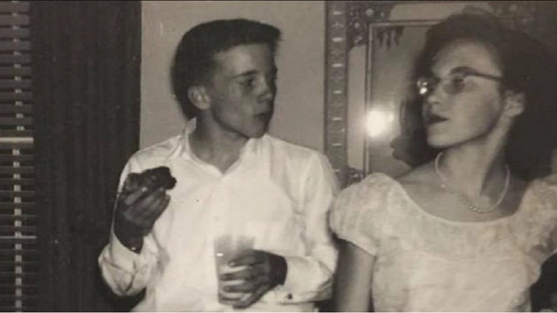 En veske fra 1954 er funnet: Den avslørte et 65 år gammelt kjærlighetstrekantdrama