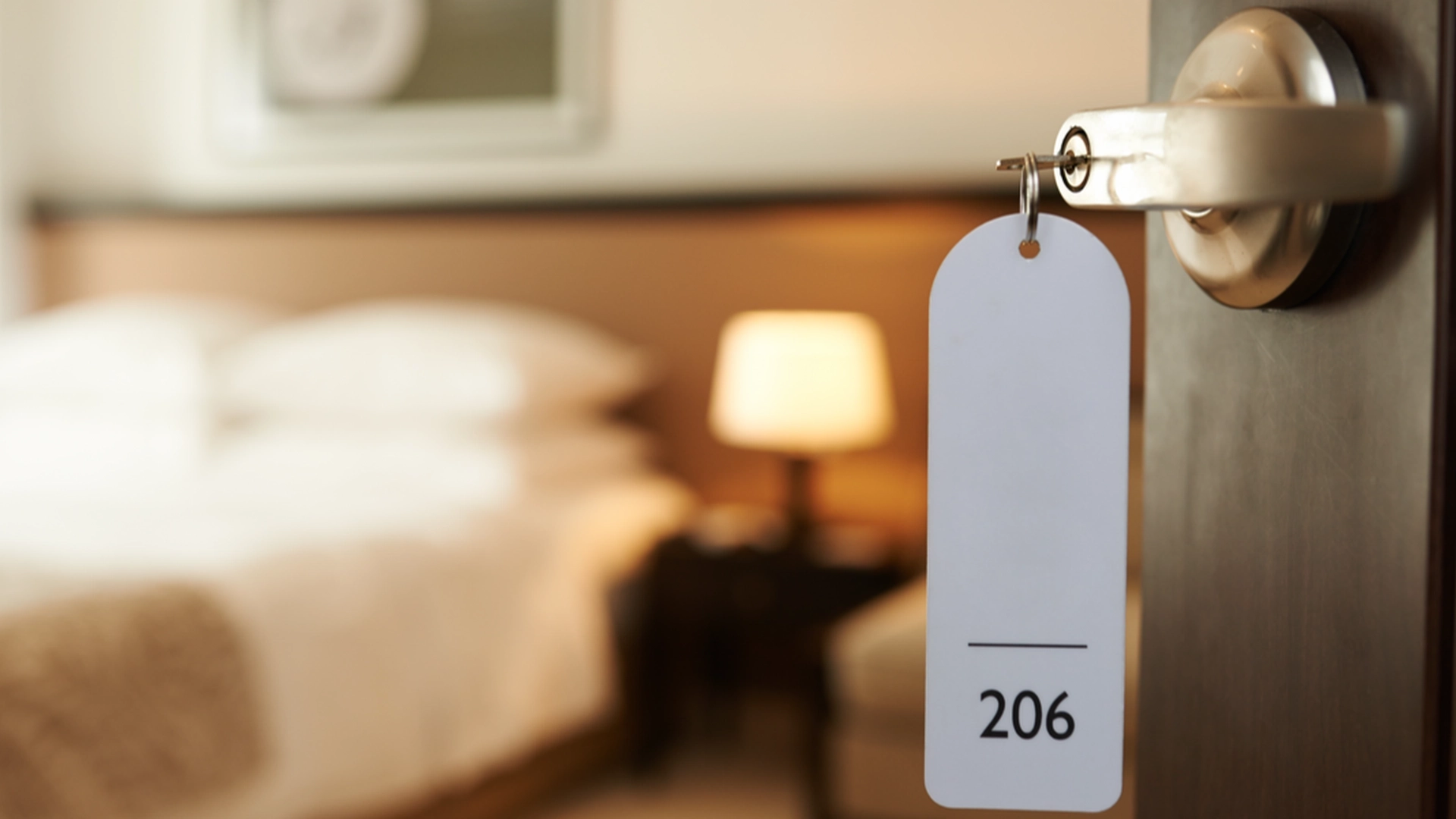 Student fikk 63 gratis hotellnetter – metoden hans sjokkerer alle