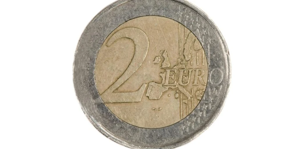 Bilde av 2 euro mynt går viralt: Kan du se hvorfor?