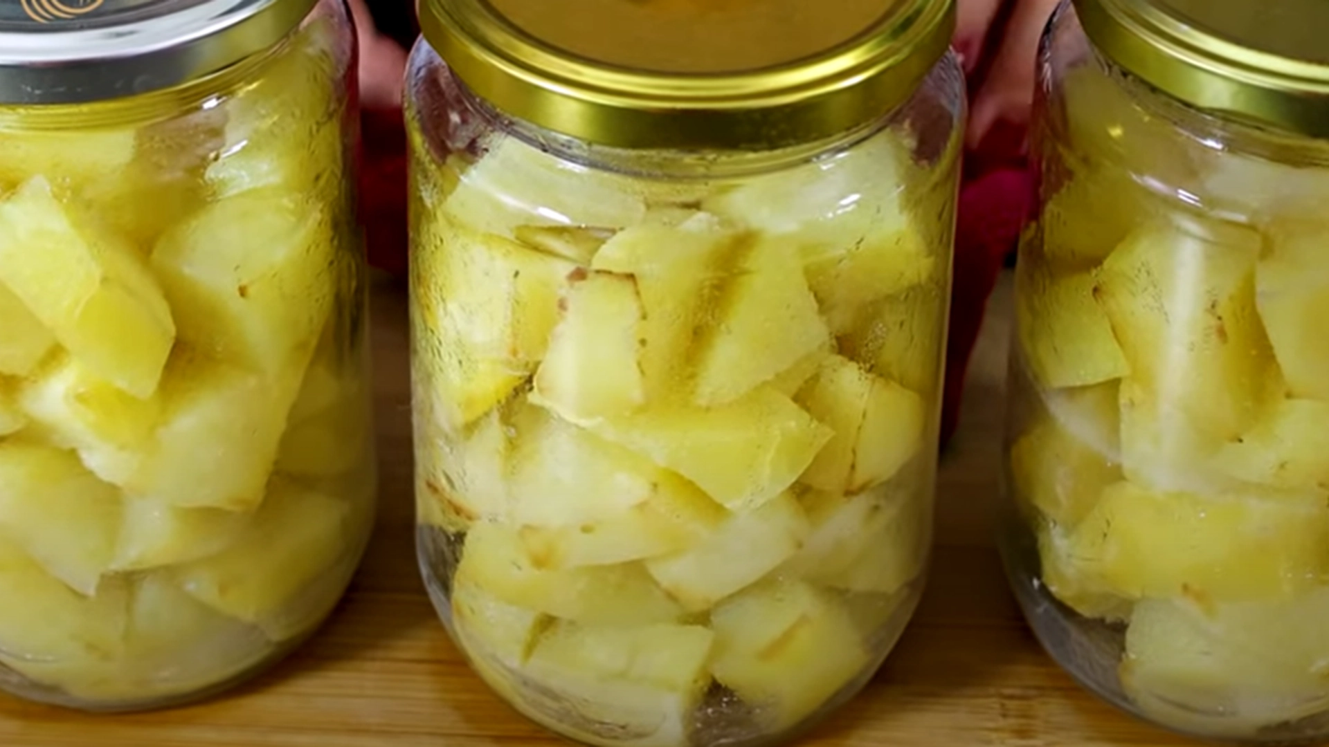 Tanja lager hjemmelagde hermetiske poteter: Kan holde seg i flere år