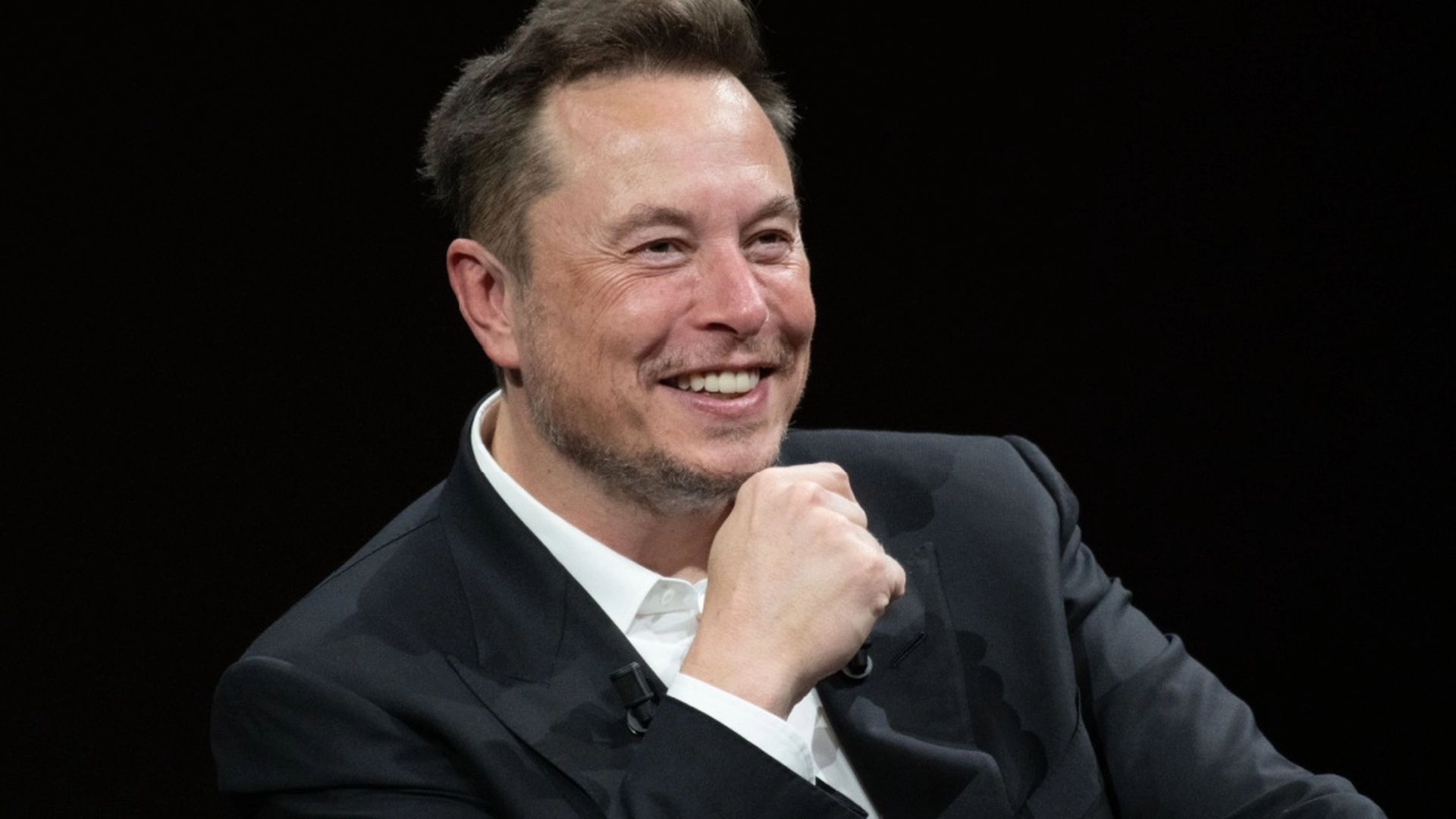 Vil etterforske Elon Musk for korrupsjon