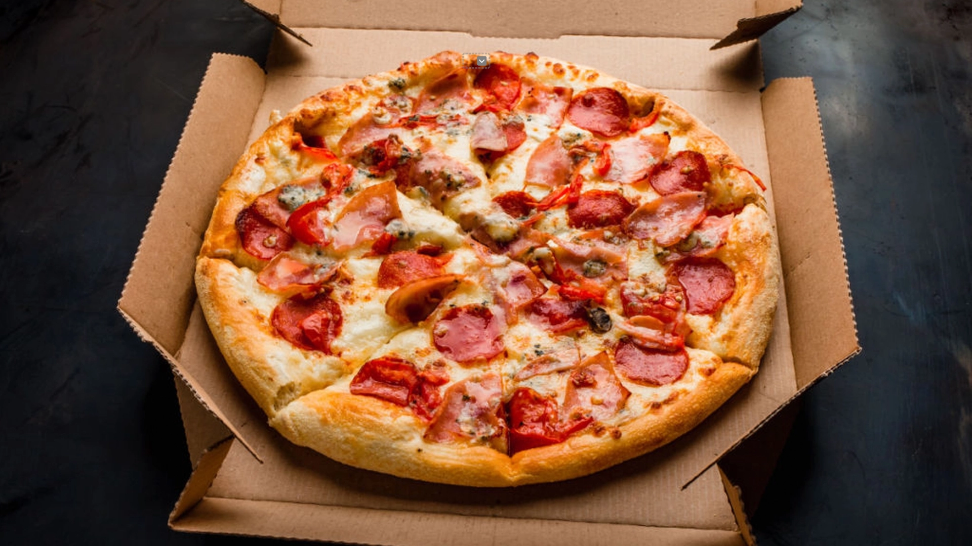 De fleste kaster det i søpla: Men her legger de det oppå pizzaen