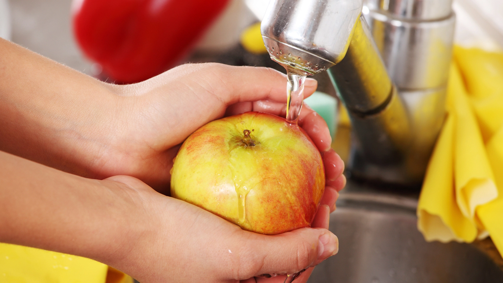 Skyller du eplet ditt? Dette bør du gjøre i stedet