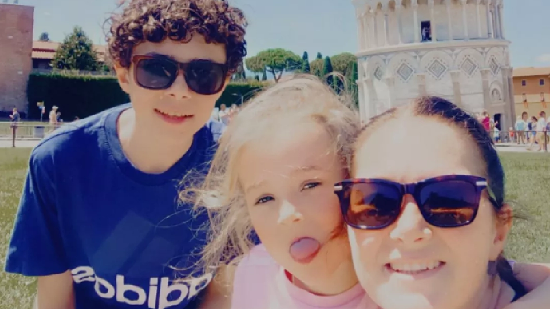 Familien tar Ryanair-fly til Pisa av en helt spesiell grunn: Folk tror ikke sine egne ører når de hører hvorfor