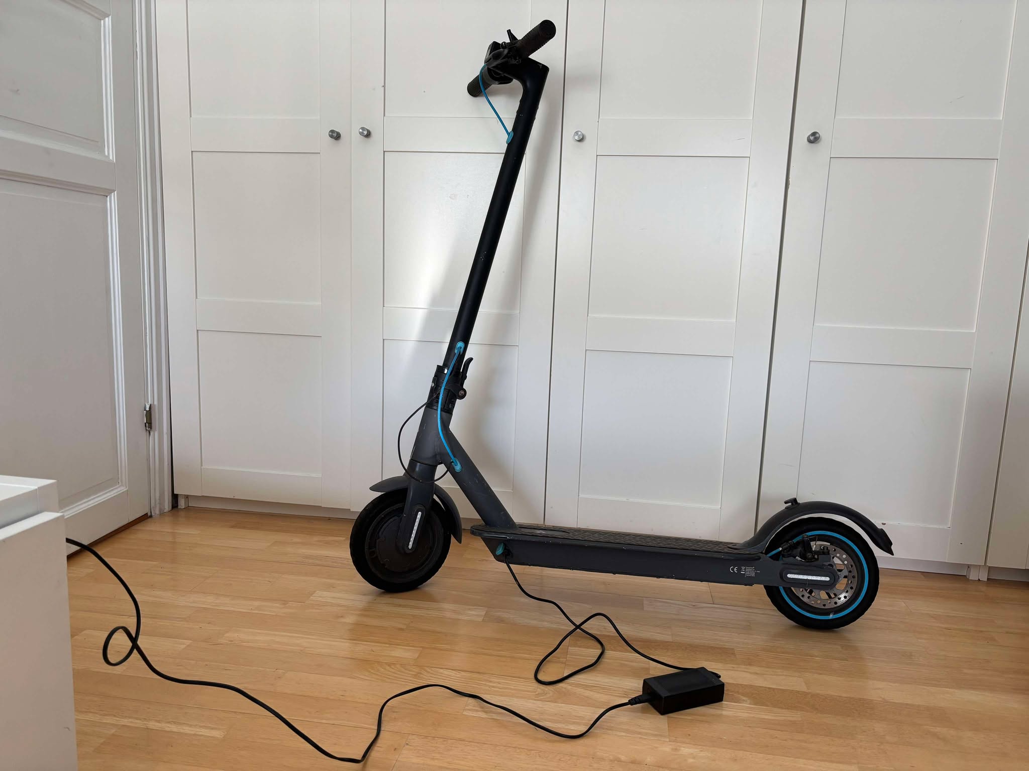 Lader du elsparkesykkelen feil? Dette kan være livsfarlig