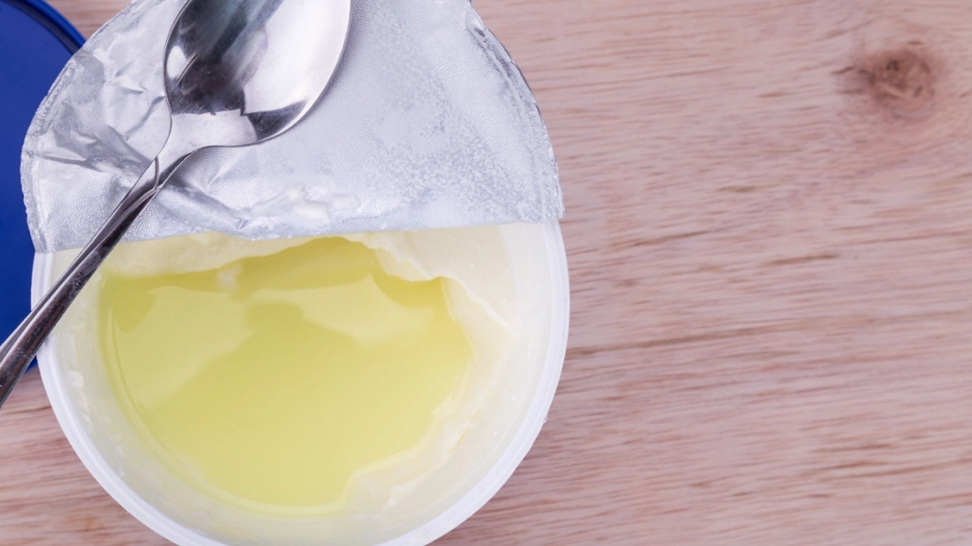 Mange heller ut ‘vannet’ fra yoghurten: Men det er en spesiell grunn til å la være