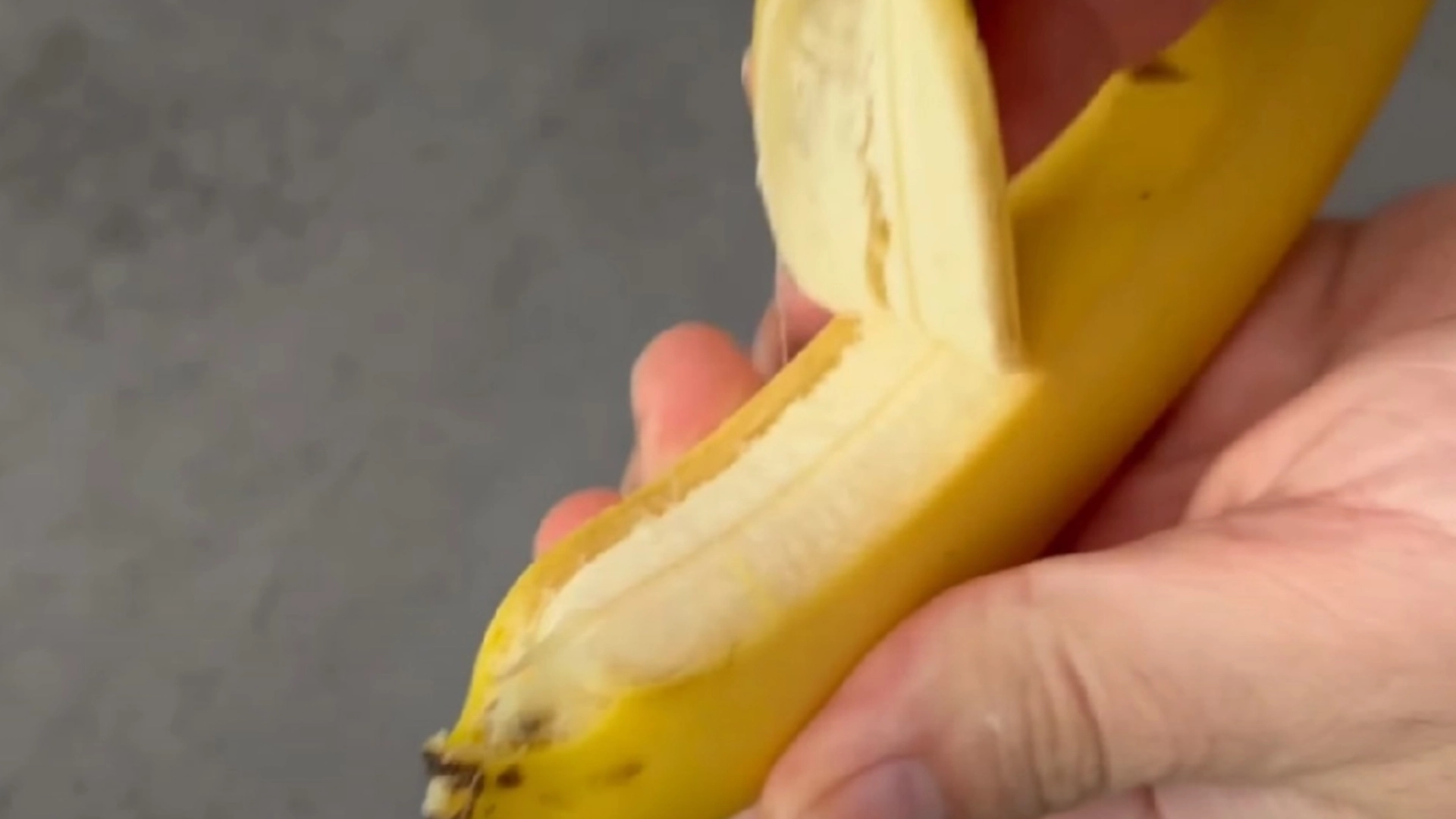 Er det gunstig å spise en banan etter middagen? Her er hva vitenskapen sier