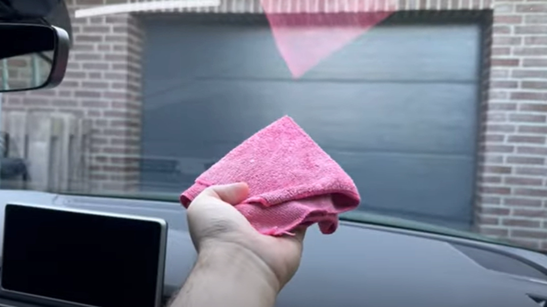 Her er frontrutetrikset enhver bileier bør vite