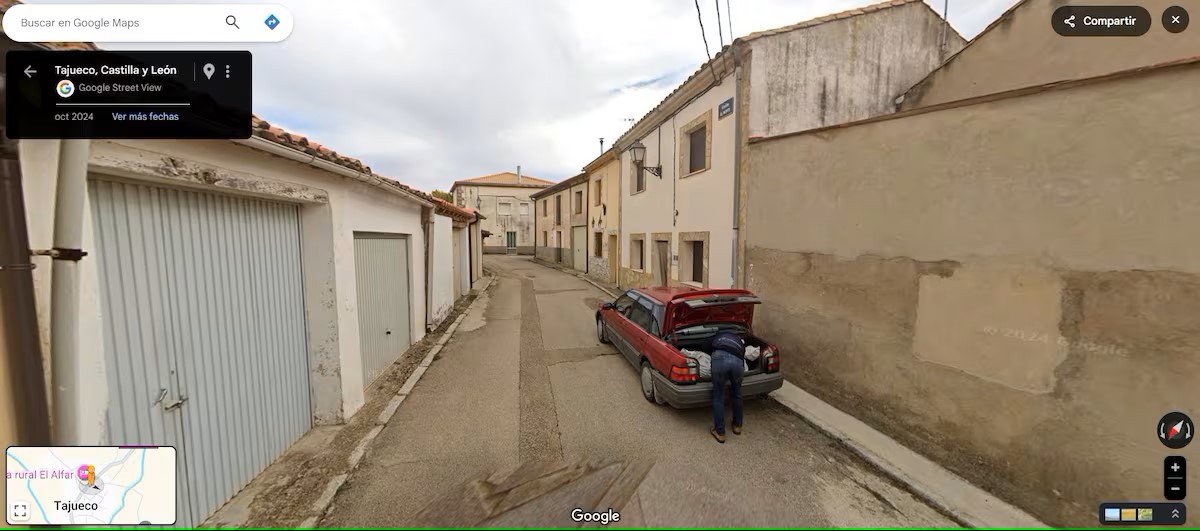 Google Maps viser mulig mordoffer som blir lastet inn i bil