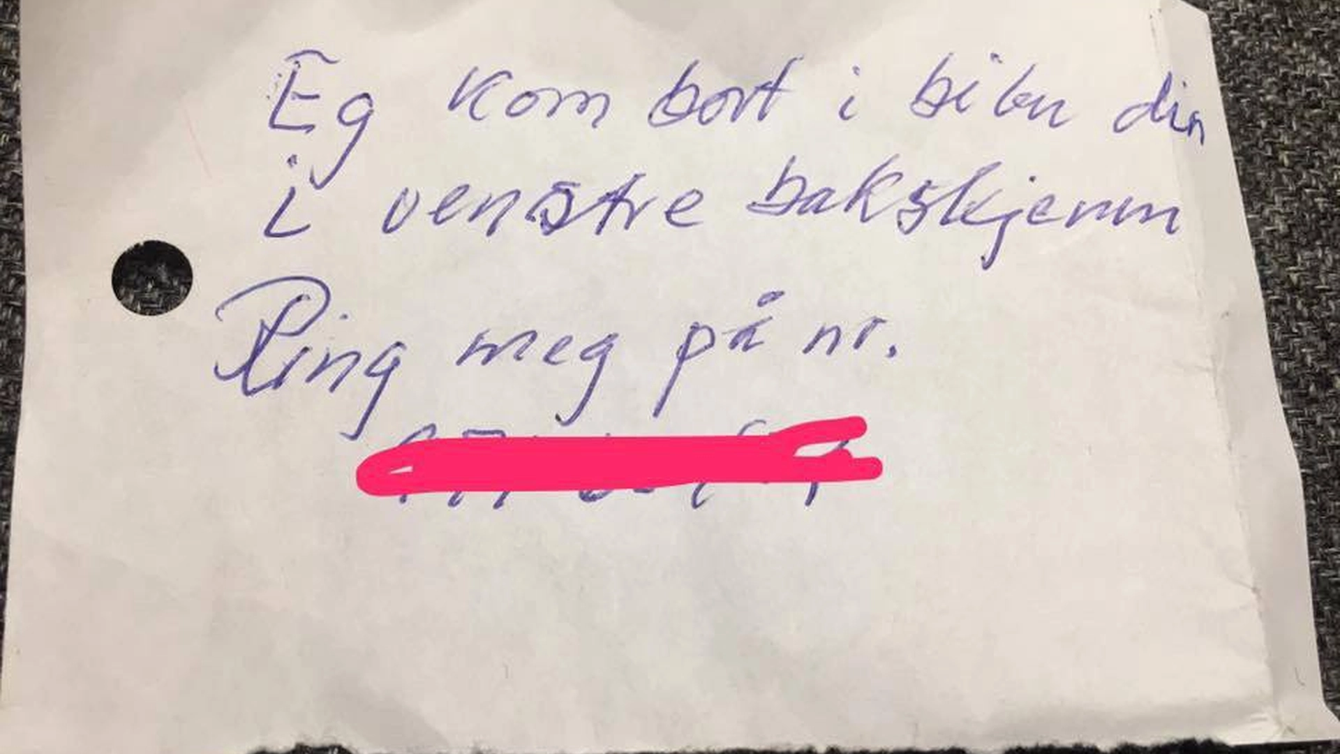 Mann oppdaget lapp i frontruten: Når han setter seg i bilen, får han et stort sjokk