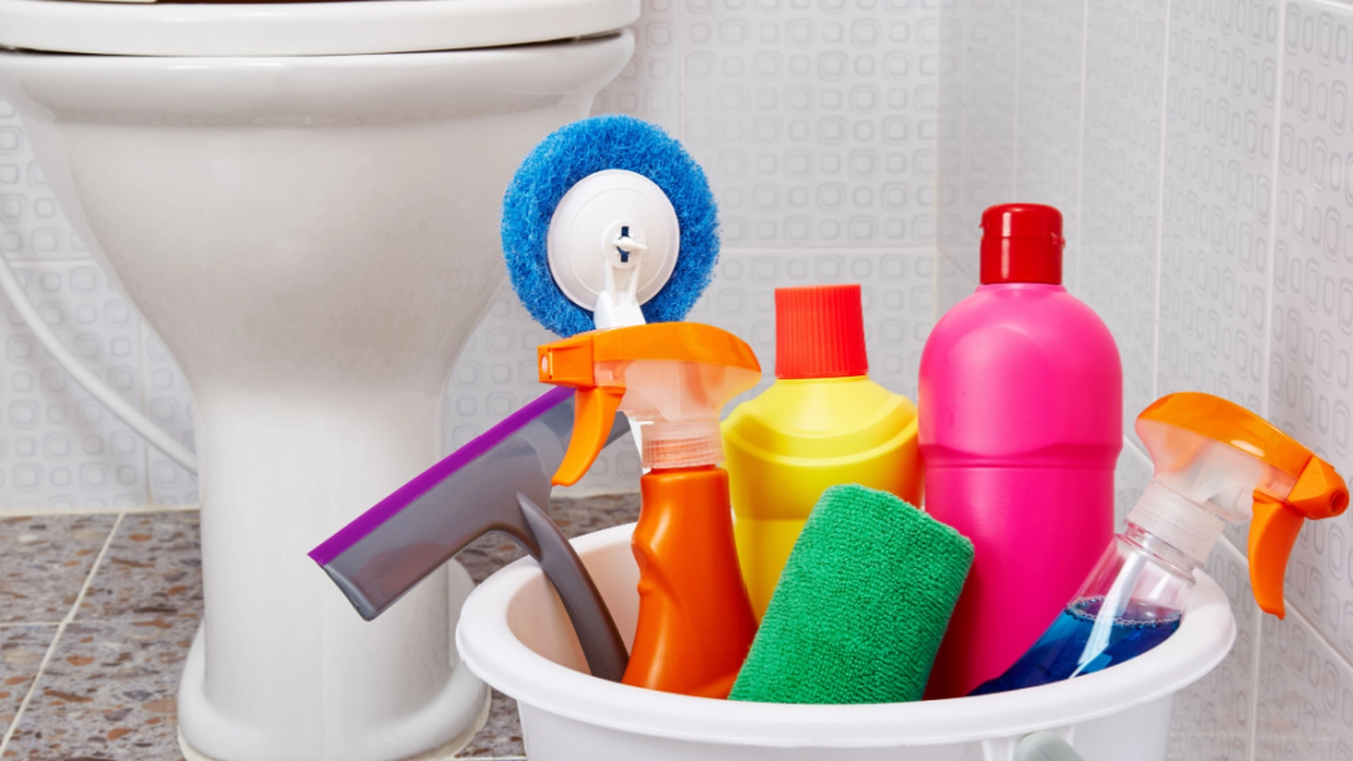 Slik blir du enkelt kvitt mugg på badet for alltid