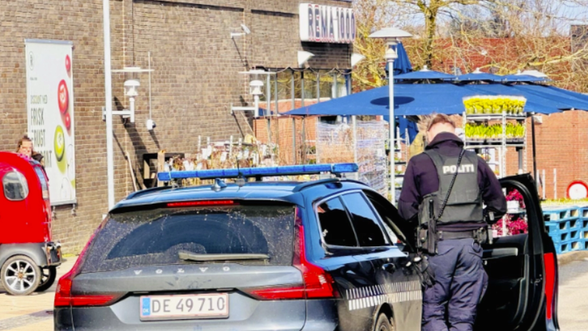 I går rykket politiet talstærke ut til Rema 1000: Nå har nye tragiske detaljer kommet frem