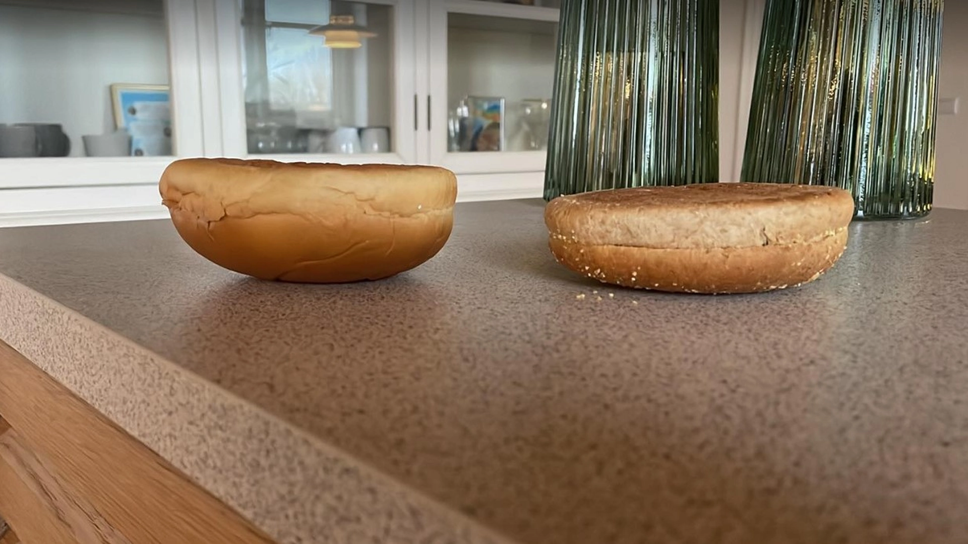 Har du noen gang blitt fortalt at du IKKE skal ha brød på hodet? Her er grunnen