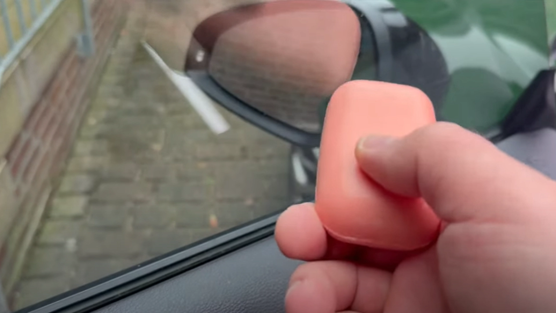 Ikke bare for lukten: Derfor bør alle ha et såpestykke i bilen