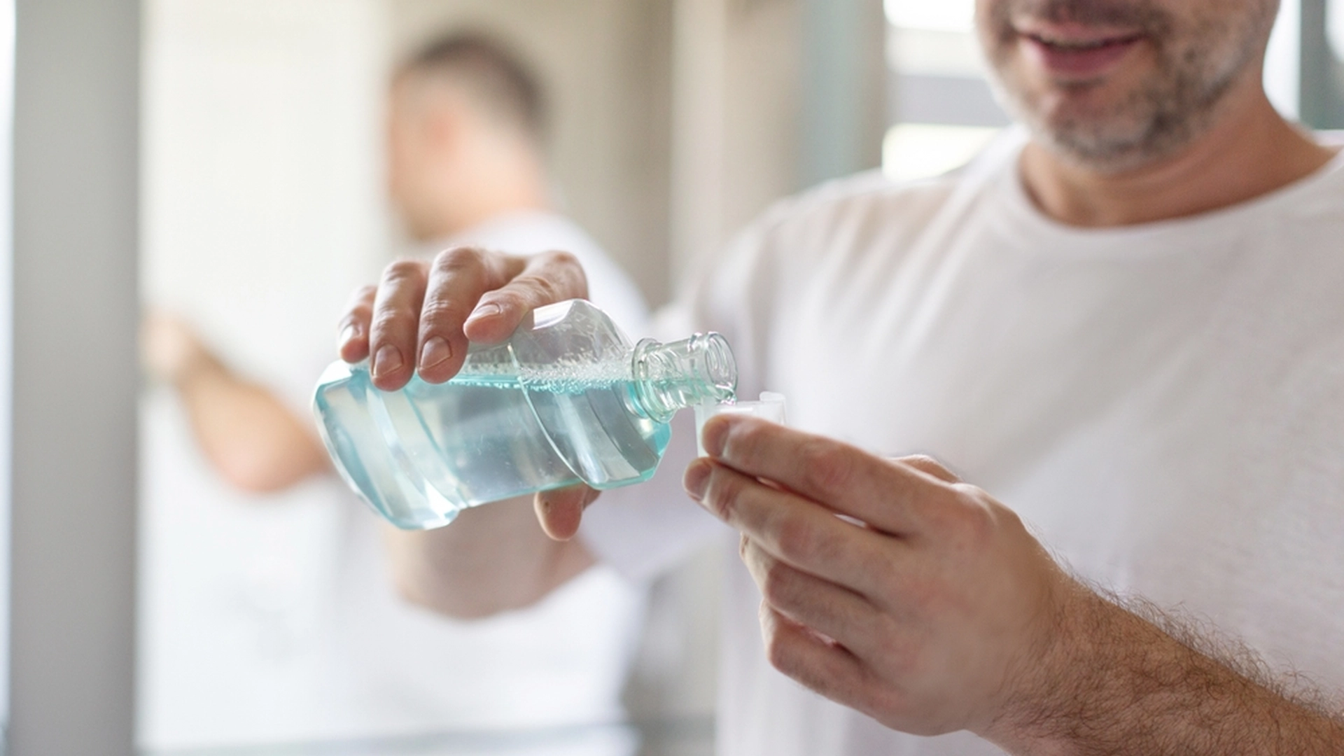 Ekspert advarer alle som bruker munnskyllevann