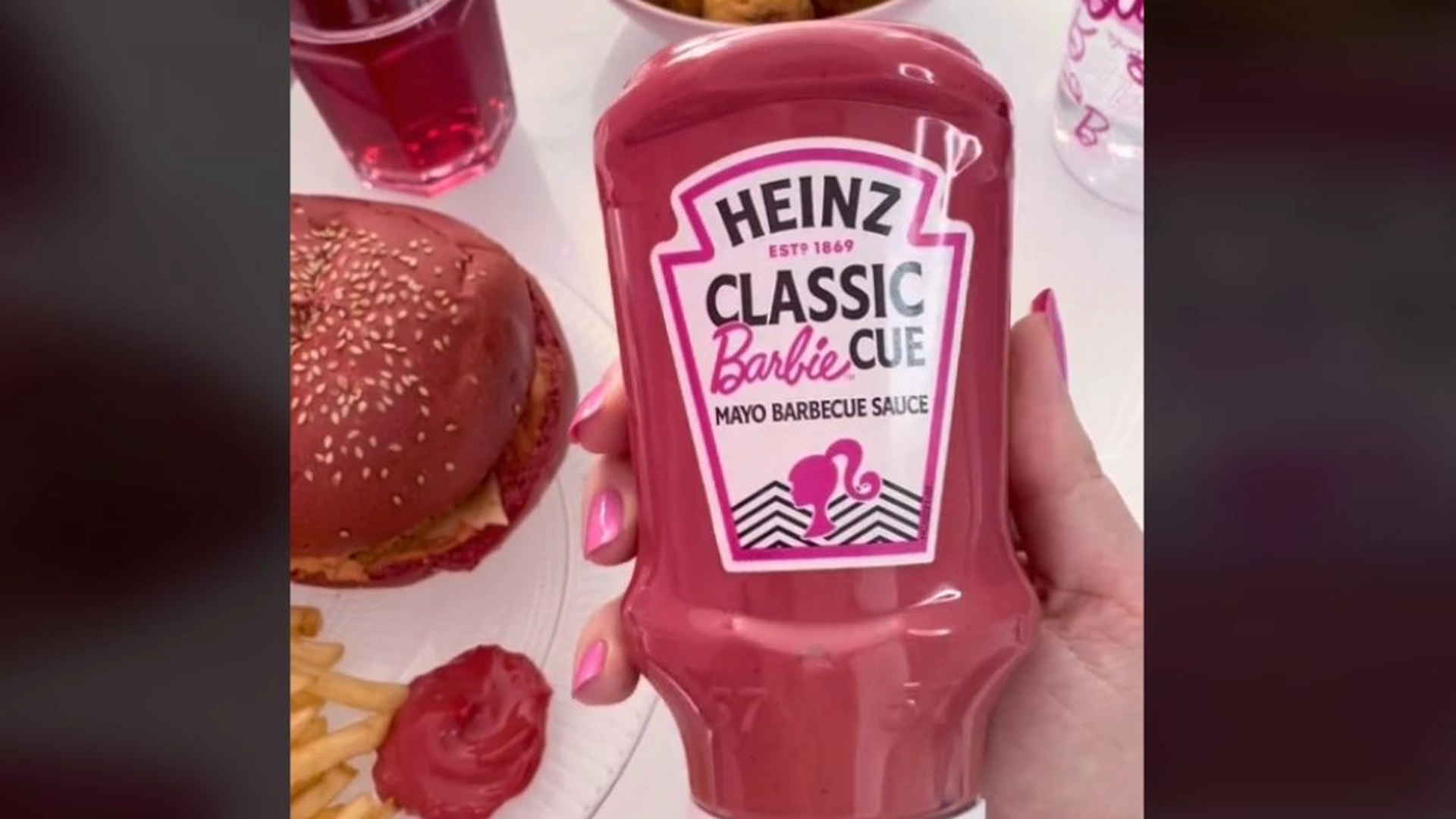 Barbie fyller 65 år: Heinz markerer jubileet med en spesiell rosa saus