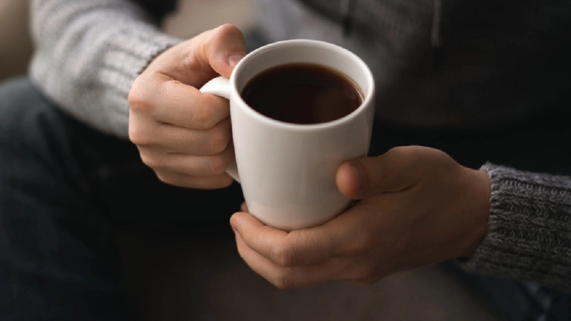 69 år gammel mann drakk kaffe med en «spesiell ingrediens»: Kort tid senere var han død