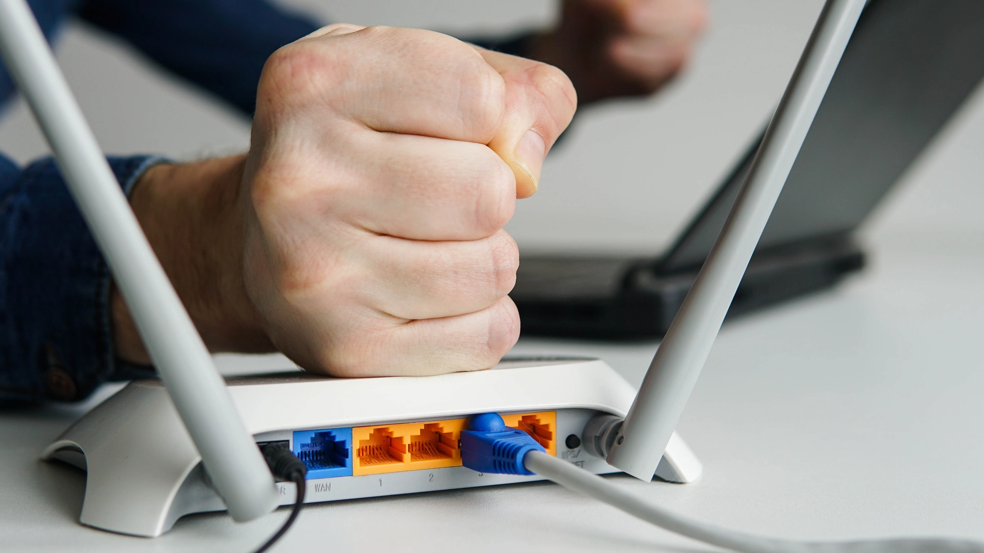 Hvis WiFi-ruteren din er plassert her, bør du flytte den med det samme