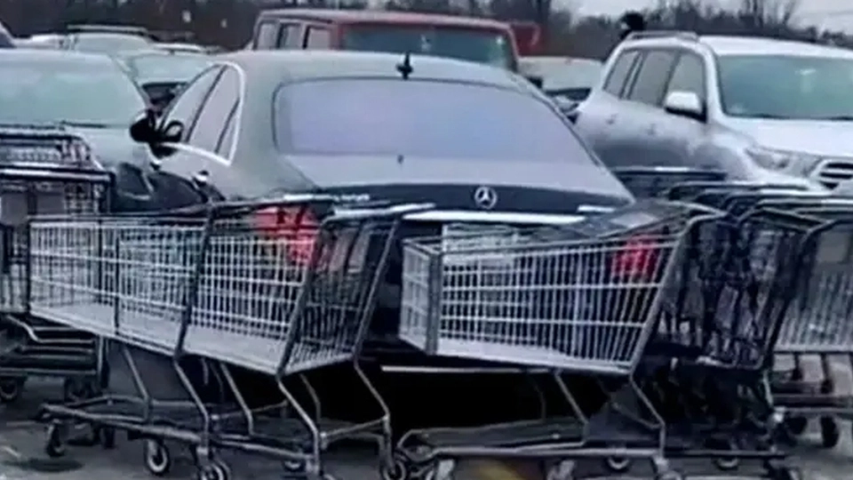 Folk fikk nok av respektløs parkering: Nå har hevnen deres gått viralt