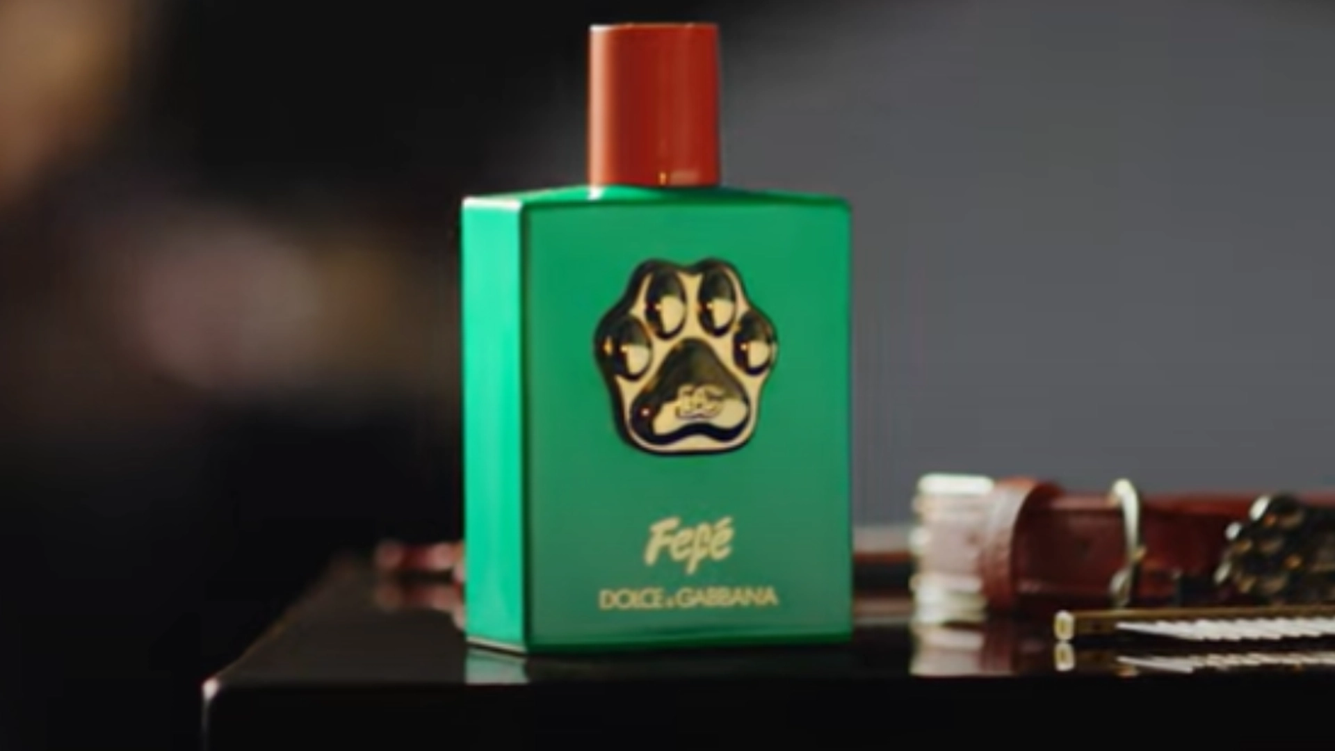 Genialt eller galskap? Dolce & Gabbana lanserer parfyme for hunder