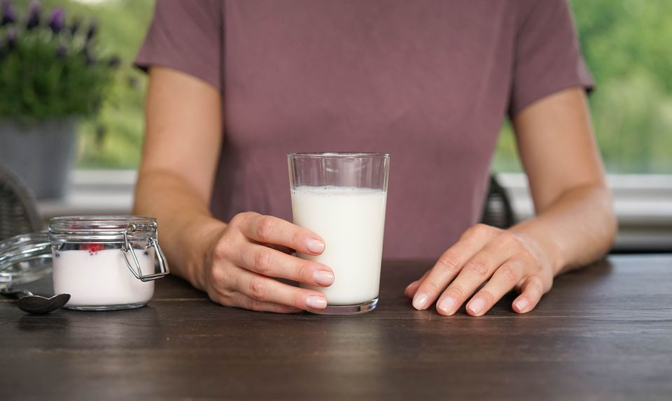 Slik holder melken seg best i sommer – unngå denne klassiske feilen