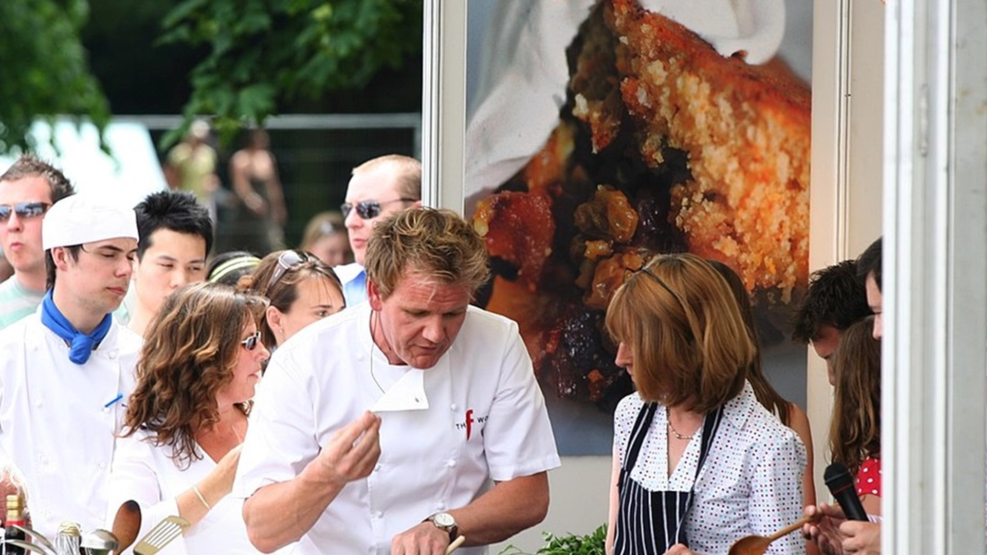 Gordon Ramsay deler 4 geniale triks: Slik får du ALLTID en god opplevelse når du spiser ute