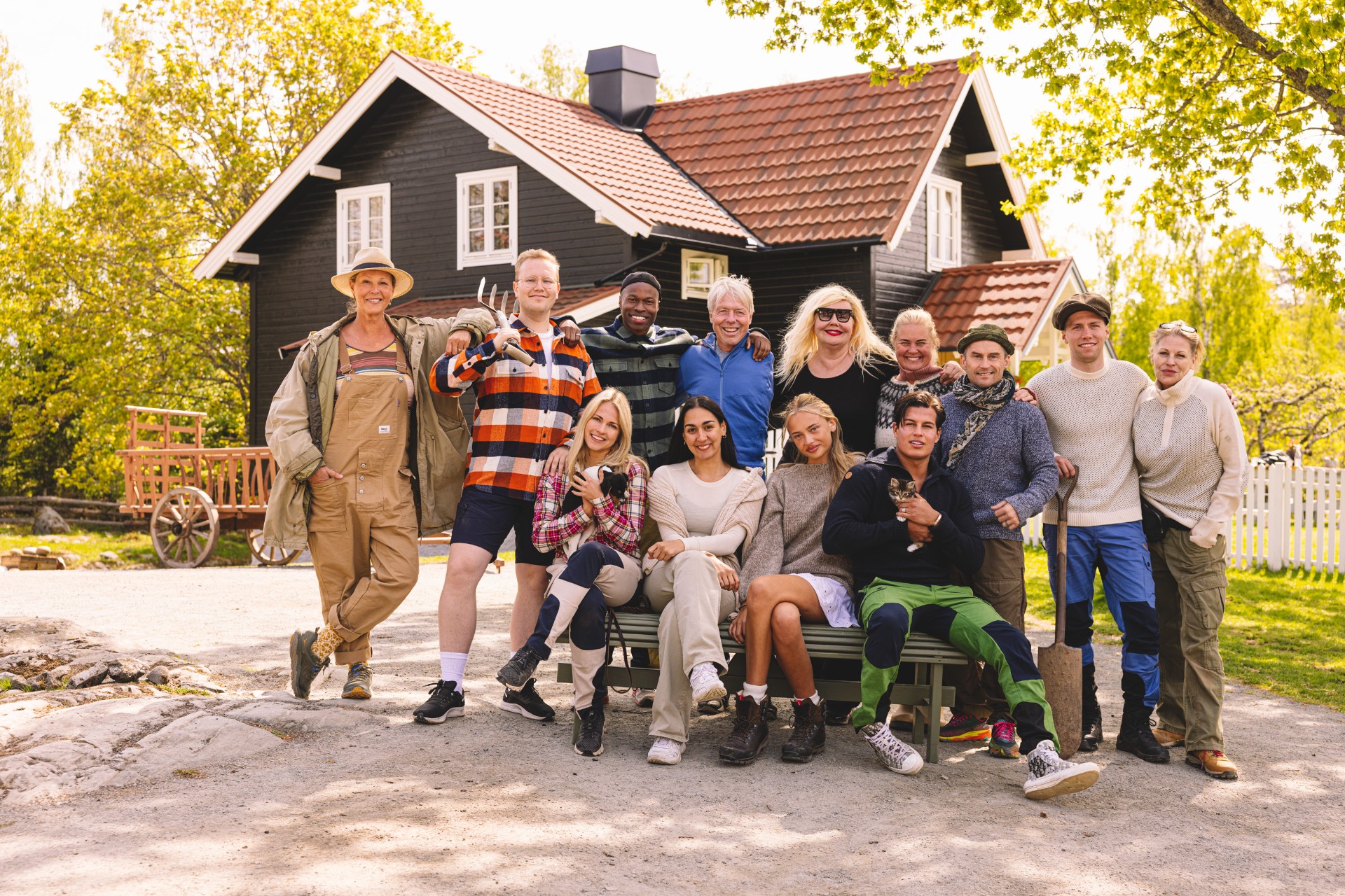Dette er deltakerne i årets «Farmen kjendis»