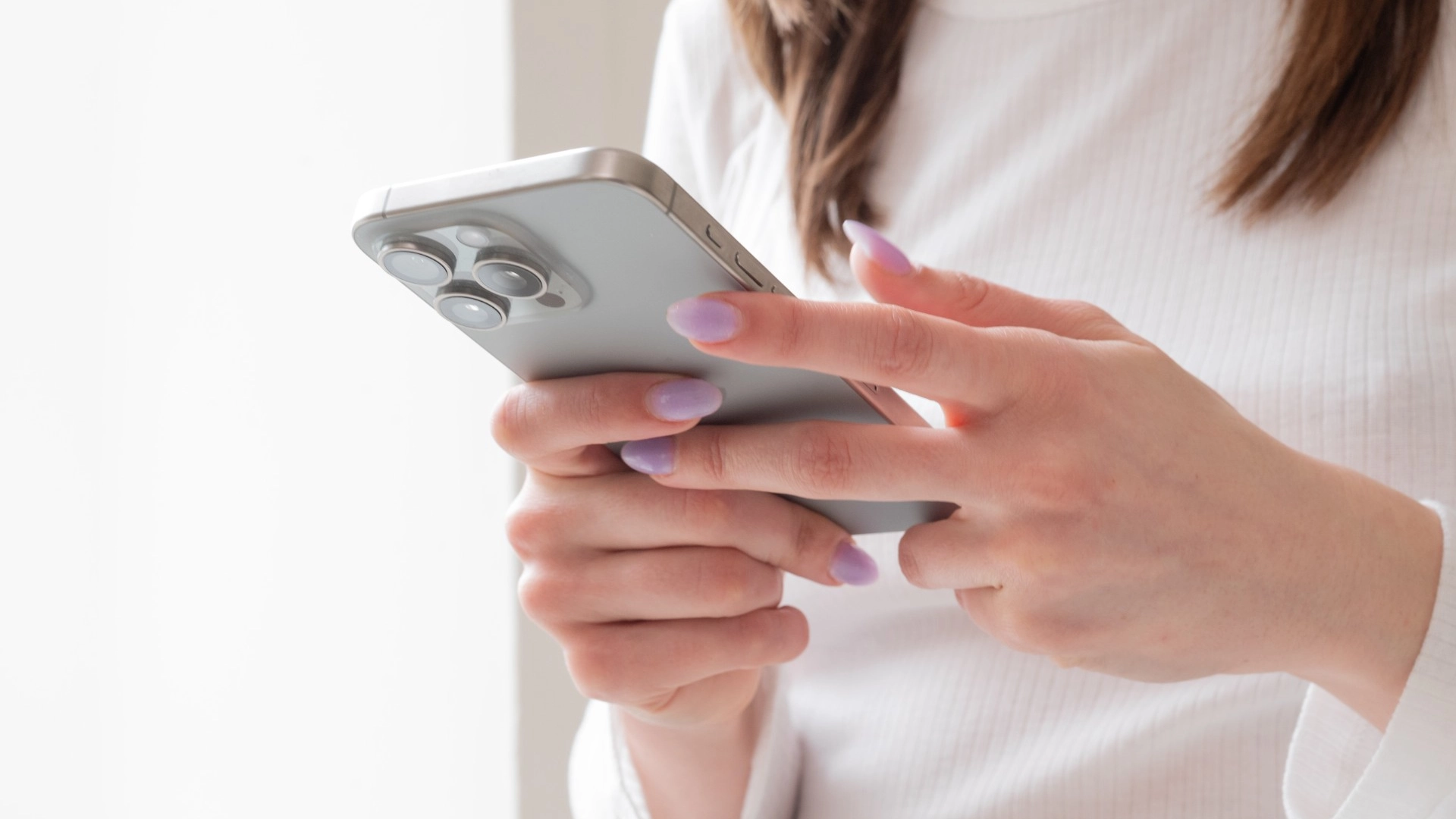 Millioner ser videoene – men eksperter advarer om en farlig trend