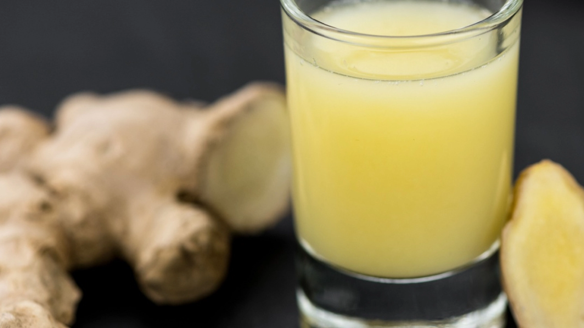 Bland ingefær med én spesiell ingrediens og drikk den hver dag: Dette er hva som vil skje med kroppen din
