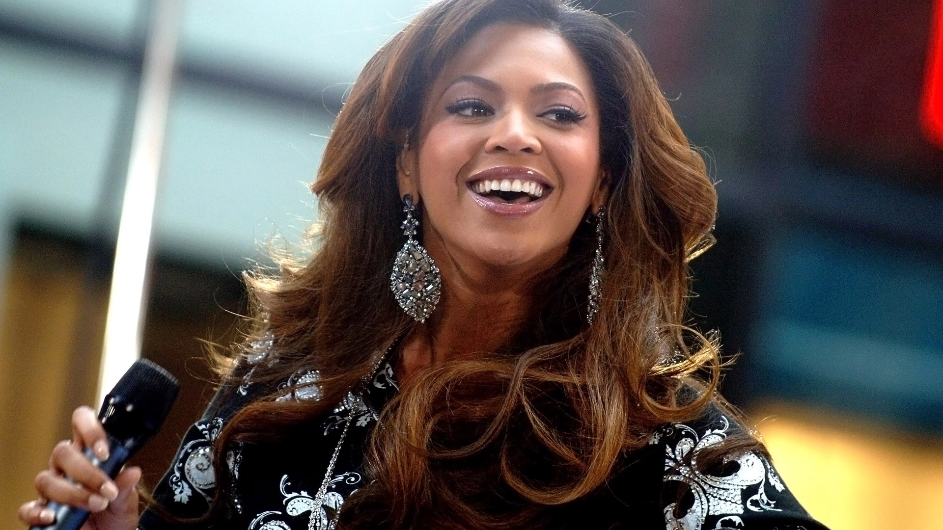 Beyoncé står bak Harris i kampen for kvinners frihet