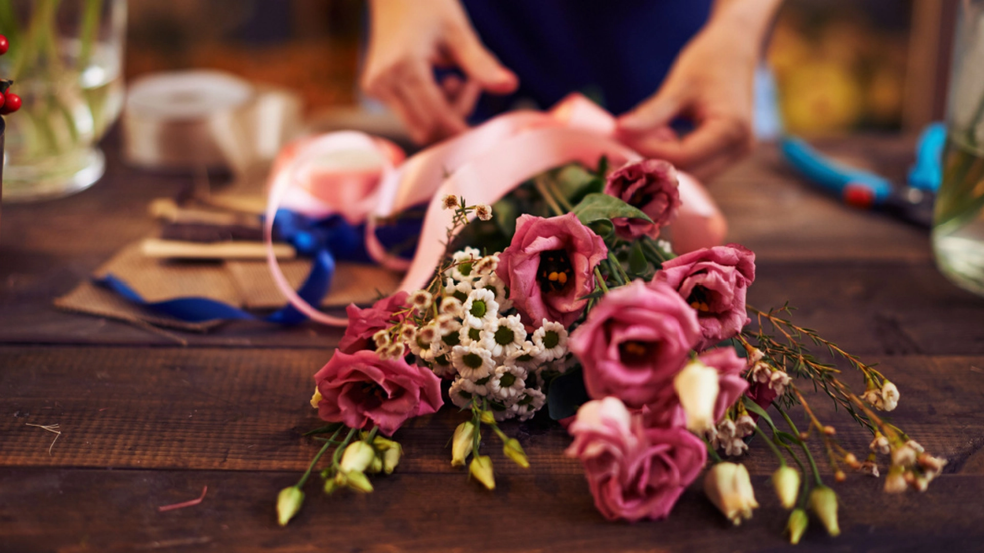 Få buketten til å vare lenger: Blomsterhandlerens 3 tips
