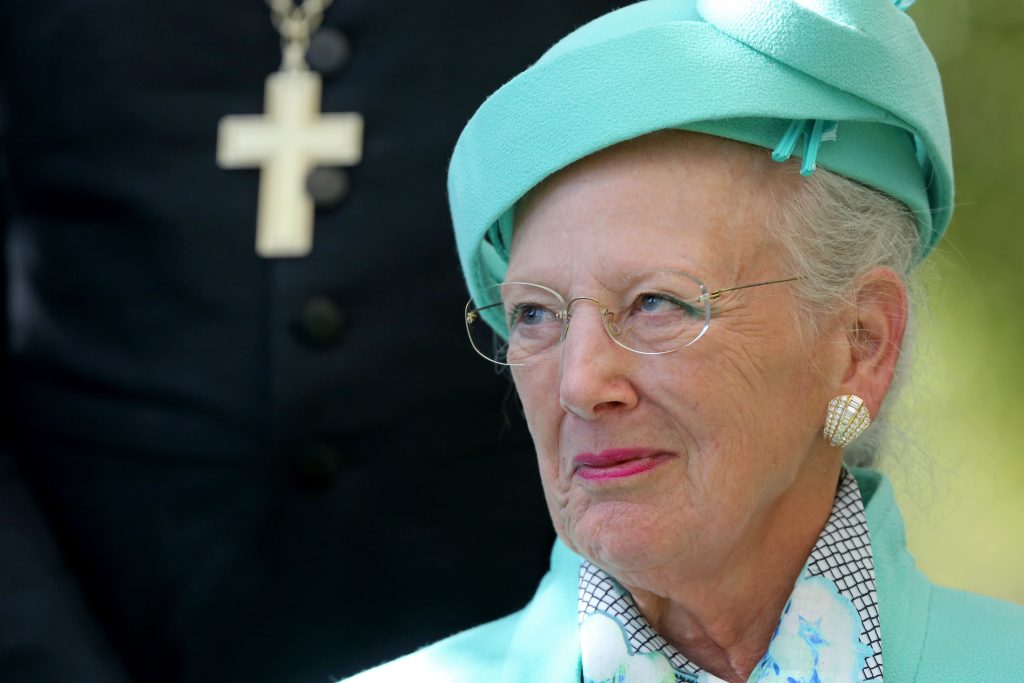 Dronning Margrethe uttaler seg om Henriks sykdom: Slik har prinsen det