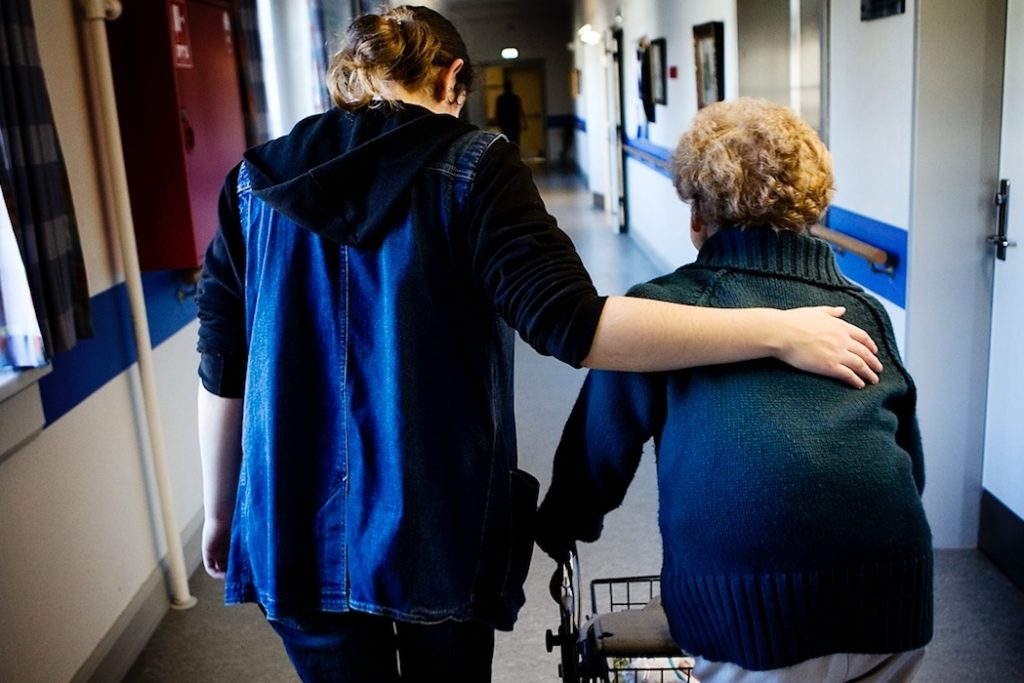 Eldresenter tvang beboere tidlig i seng: Ga sovemedisin allerede klokken 16.30