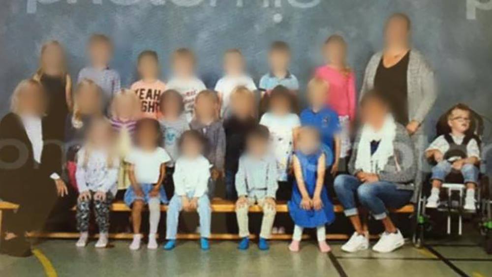 Veronica fikk sjokk da hun så sønnens klassebilde