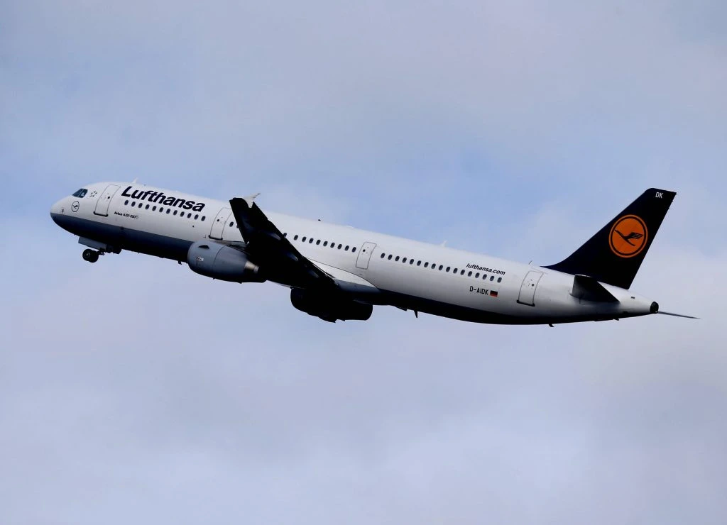 Sommerferien i fare: Flyselskapet kansellerer 2000 flyreiser