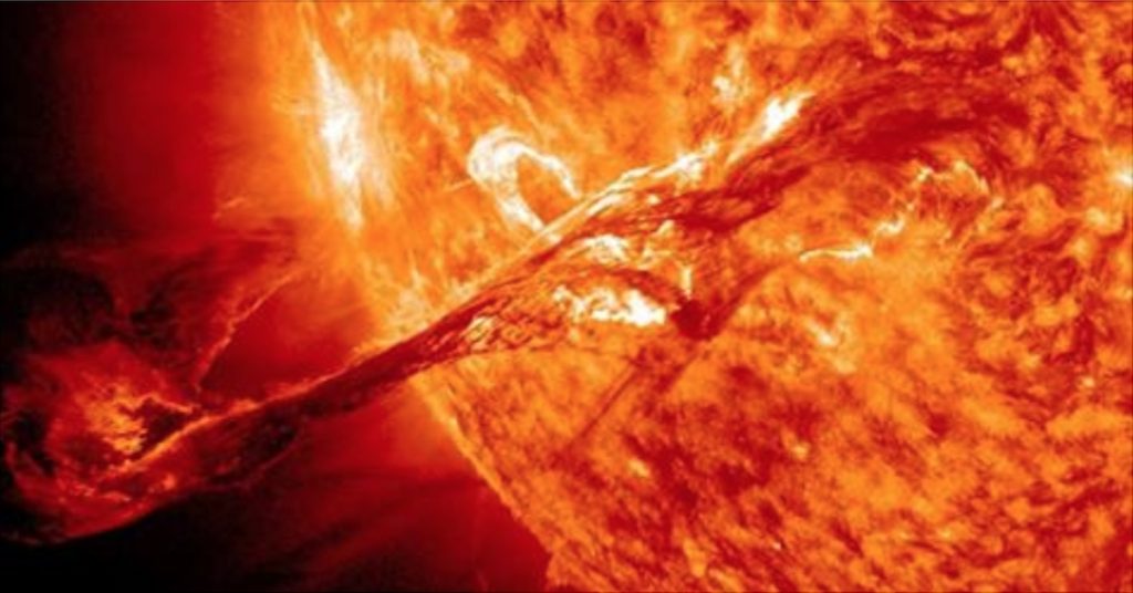 NASA advarer: Sprekk i solen kan medføre strømsvikt og kaos i neste uke