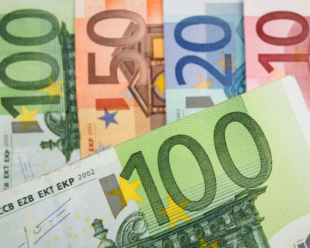 Pass på før ferien: Advarer mot falske Euro-sedler