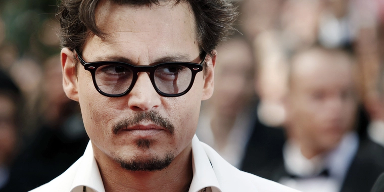 Jonny Depp deler ut millioner fra søksmål