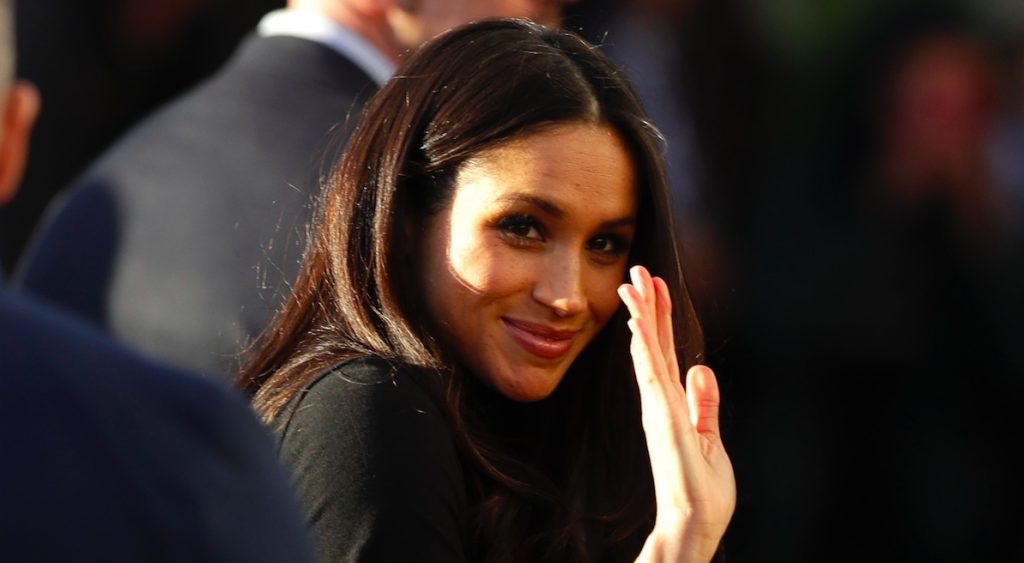 Prins Harrys forlovede viser frem kroppen: Se Meghan Markle i frekt nissejente-kostyme