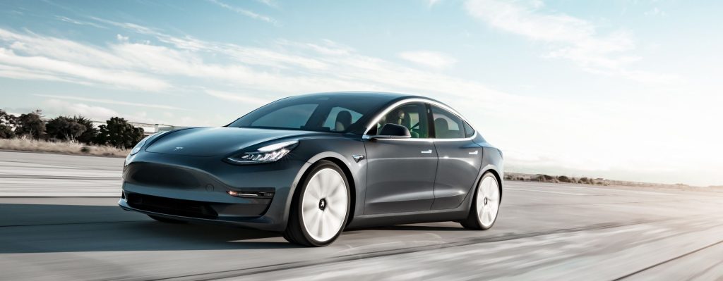 Tesla tilbakekaller over en million biler