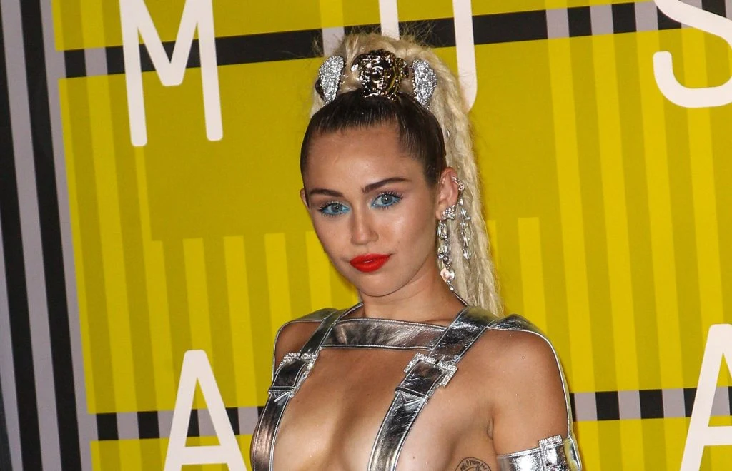Miley Cyrus saksøkes for å ha kopiert kjent sang